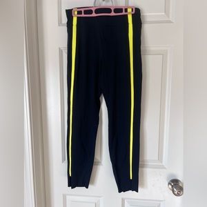 Zyia black and yellow leggings size 8-10